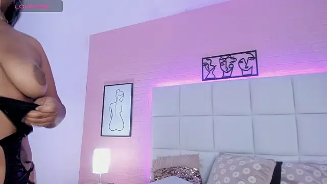 Meloddy Parkerr  online show from April 16, 11:55 am