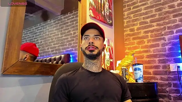 VinzenzRizzo online show from February 6, 4:17 am