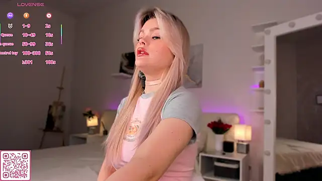 ShyEmma  online show from April 23, 1:07 am