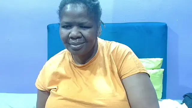 NaughtyChubbyZoe online show from September 16, 5:41 am