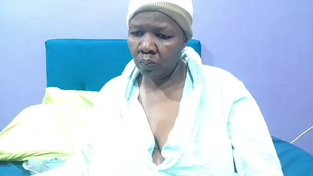 NaughtyChubbyZoe online show from October 5, 5:28 am