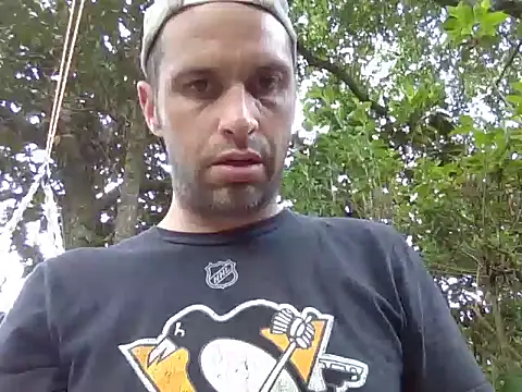 Snapshot of dik4cache chatting on April 3, 11:36 pm dik4cache online show from April 3, 11:36 pm