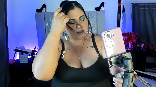 AndreaKinky online show from April 10, 8:08 am