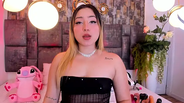 PatyLawrence online show from November 18, 3:23 am