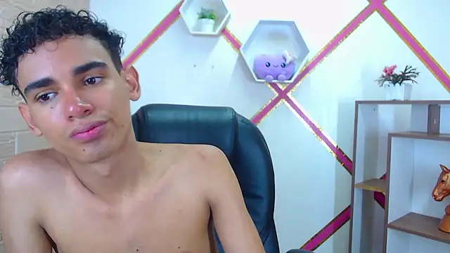 Snapshot of Blake_Mils chatting on January 15, 6:33 pm Blake Mils online show from January 15, 6:33 pm