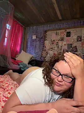Snapshot of Fatpussybigass chatting on May 23, 10:14 pm Fatpussybigass online show from May 23, 10:14 pm