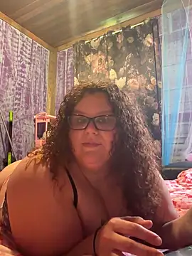 Snapshot of Fatpussybigass chatting on May 26, 4:14 pm Fatpussybigass online show from May 26, 4:14 pm