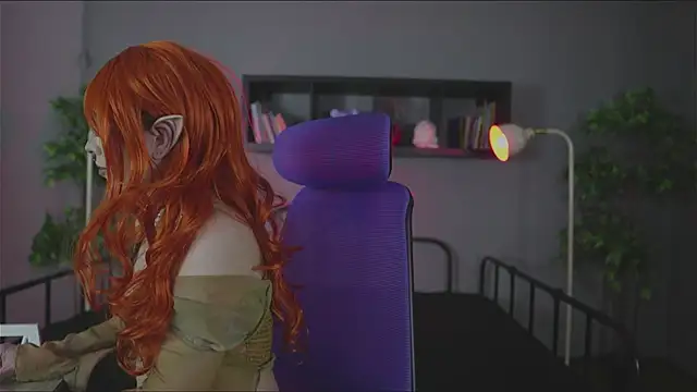 Sabrina bloom online show from November 14, 2:05 pm