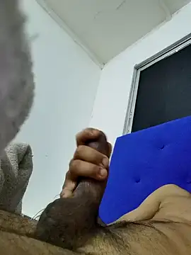 Snapshot of jhoi95 chatting on November 8, 2:28 pm jhoi95 online show from November 8, 2:28 pm