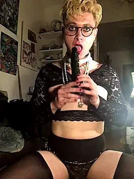 Snapshot of Sissy_Cindy_Whore chatting on September 19, 5:57 pm Sissy Cindy Whore online show from September 19, 5:57 pm