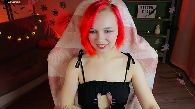 NaomiYoru online show from October 23, 8:29 pm