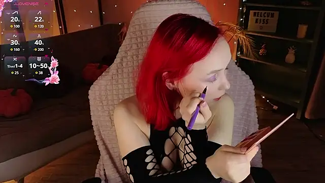 NaomiYoru online show from March 20, 8:35 pm