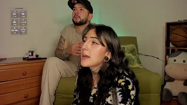 lola n apolo online show from October 6, 10:29 pm