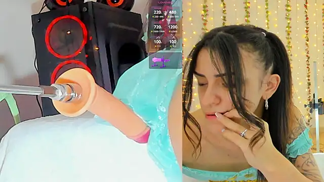 Snapshot of Kitty__Rose__ chatting on October 15, 10:26 am Kitty Rose online show from October 15, 10:26 am