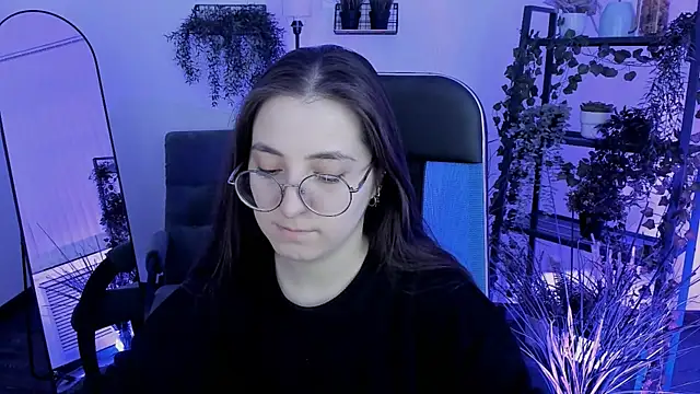 VirtuallVoyant online show from April 16, 7:25 pm