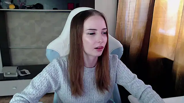 Cutti Crystal online show from February 4, 4:29 am