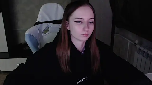 Cutti Crystal online show from February 24, 1:03 am