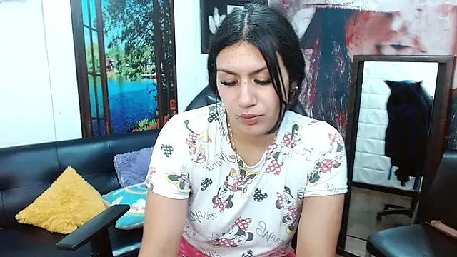 gigi gilt  online show from April 5, 4:59 pm