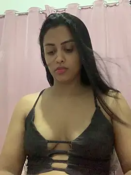 Snapshot of afroditii chatting on November 26, 12:44 am afroditii online show from November 26, 12:44 am