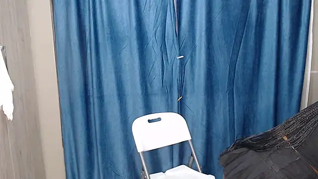 MiyaXo online show from September 18, 9:50 pm