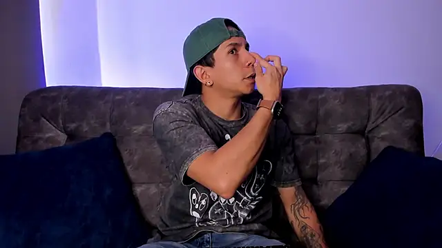 j deex online show from November 28, 5:48 pm