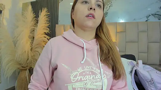 cloesummerr  online show from March 21, 12:32 pm