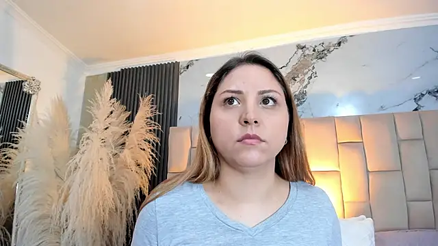 Snapshot of cloesummerr_ chatting on April 20, 2:09 pm cloesummerr online show from April 20, 2:09 pm