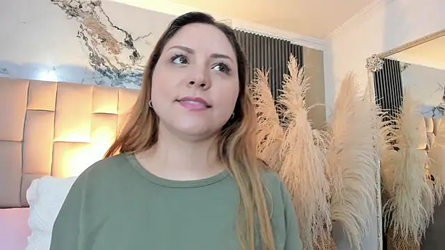 Snapshot of cloesummerr_ chatting on April 25, 12:30 pm cloesummerr online show from April 25, 12:30 pm
