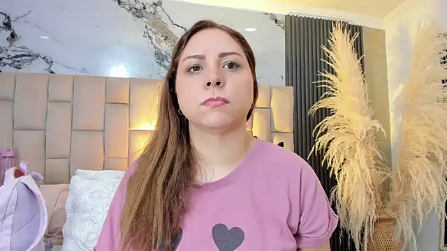 Snapshot of cloesummerr_ chatting on May 23, 12:20 pm cloesummerr online show from May 23, 12:20 pm