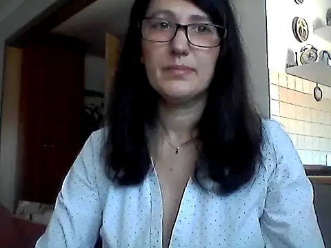 Elena48324 online show from April 5, 9:17 am