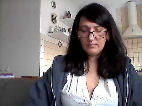 Elena48324 online show from April 13, 10:32 am