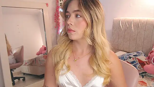  Tiffany1 online show from April 13, 11:10 pm