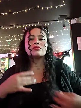 Yaya watson online show from December 5, 8:05 pm