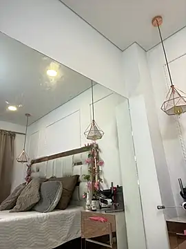 Skylar Smith  online show from July 1, 11:34 am