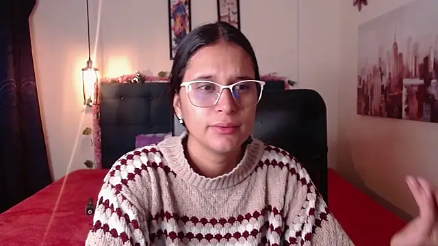 Snapshot of valentini_villa chatting on September 15, 1:33 pm valentini villa online show from September 15, 1:33 pm