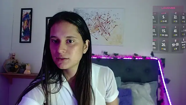 Snapshot of valentini_villa chatting on November 3, 8:32 pm valentini villa online show from November 3, 8:32 pm