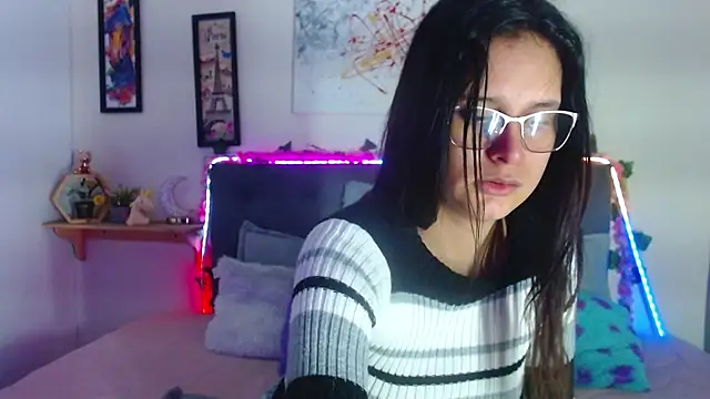 Snapshot of valentini_villa chatting on November 27, 8:11 pm valentini villa online show from November 27, 8:11 pm