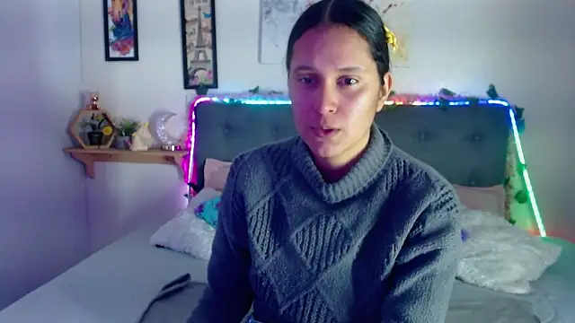 Snapshot of valentini_villa chatting on December 5, 7:10 pm valentini villa online show from December 5, 7:10 pm