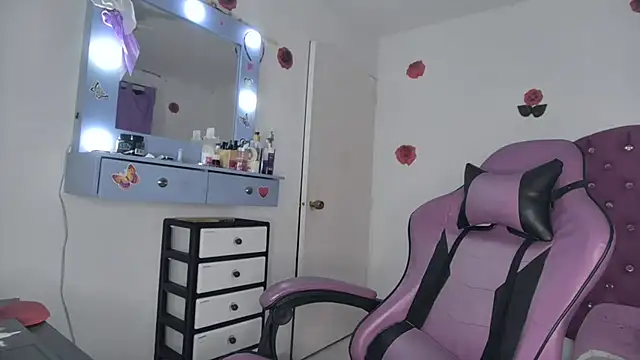 soffy rosses online show from April 14, 2:28 am