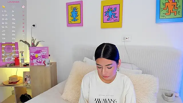 AprilAddams  online show from October 10, 9:03 pm