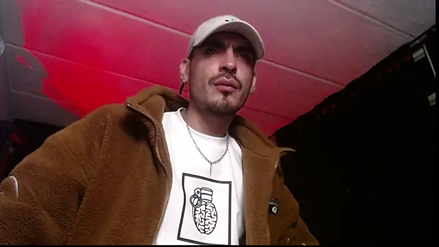 malek xarx  online show from November 23, 5:40 am