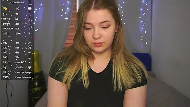 CuteSharloti online show from April 12, 5:07 pm