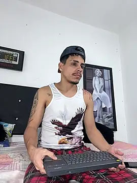 Luke Stone online show from February 6, 9:40 pm