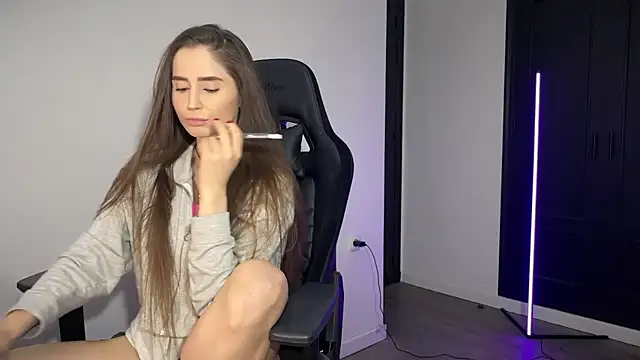 s meow online show from December 16, 10:04 pm