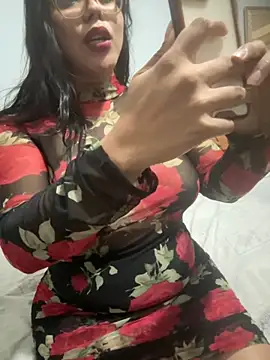 karysweetbeaury online show from November 4, 1:59 am