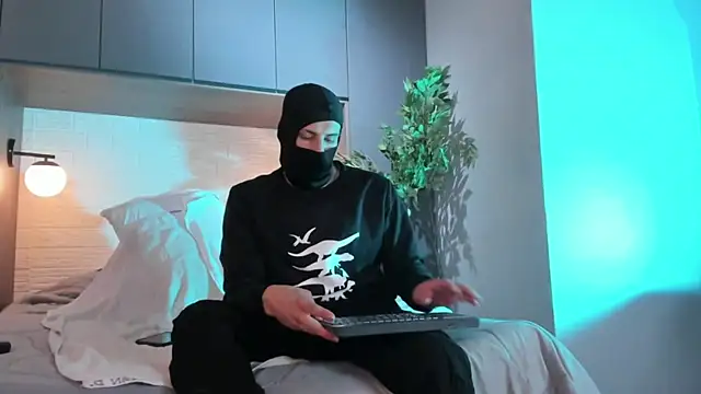 Snapshot of Dustin_Sonne chatting on September 12, 4:01 am Dustin Sonne online show from September 12, 4:01 am