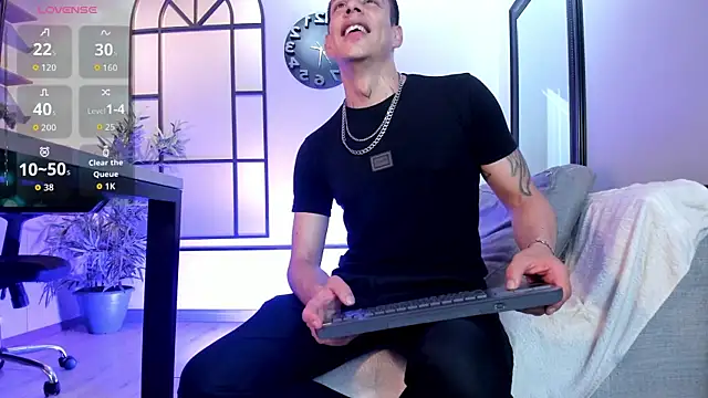 Snapshot of Dustin_Sonne chatting on September 24, 3:48 pm Dustin Sonne online show from September 24, 3:48 pm