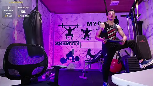 Snapshot of Dustin_Sonne chatting on September 29, 3:33 am Dustin Sonne online show from September 29, 3:33 am