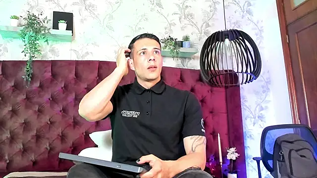 Dustin Sonne online show from April 5, 3:36 am