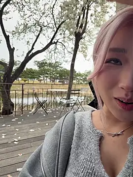 winter11 online show from April 9, 3:06 am